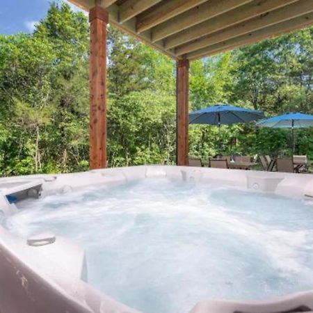 Premier Retreat With Hot Tub, Theater & Pool Table Villa Hollister Eksteriør bilde