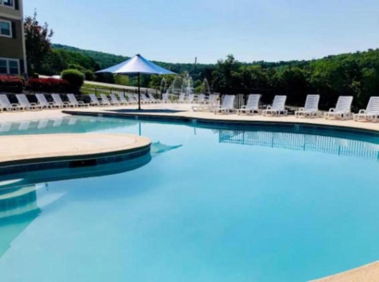 Premier Retreat With Hot Tub, Theater & Pool Table Villa Hollister Eksteriør bilde