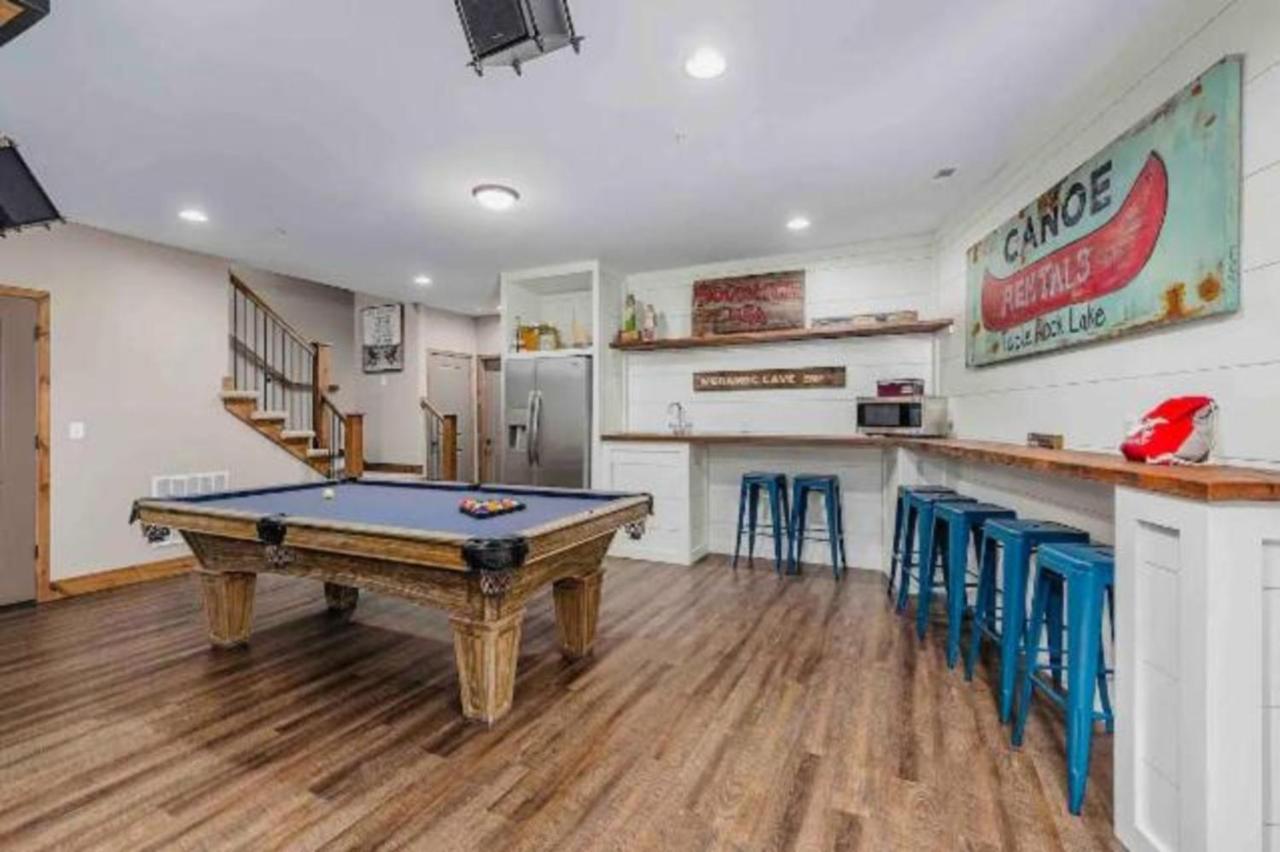 Premier Retreat With Hot Tub, Theater & Pool Table Villa Hollister Eksteriør bilde