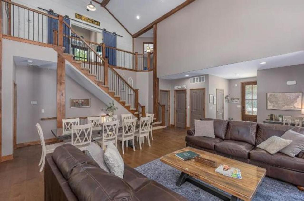 Premier Retreat With Hot Tub, Theater & Pool Table Villa Hollister Eksteriør bilde