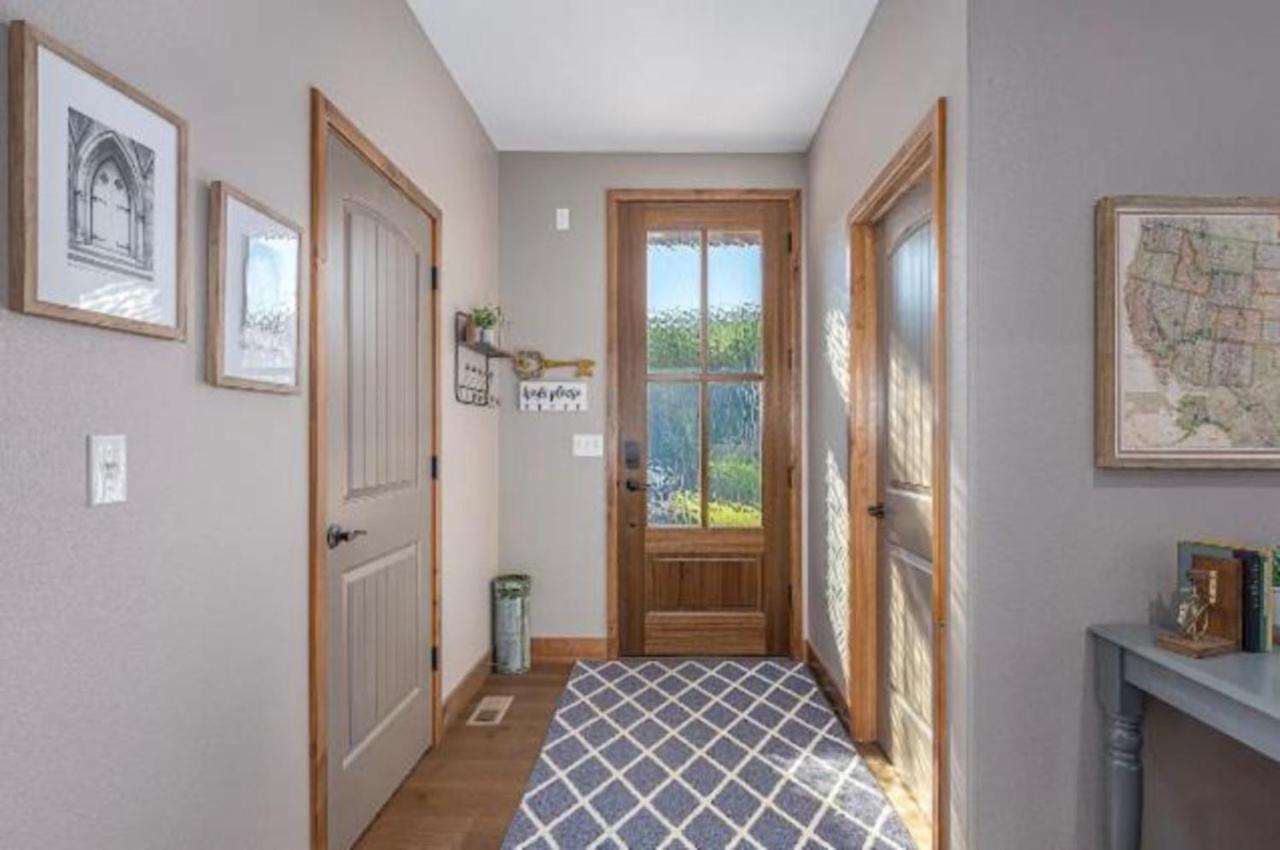 Premier Retreat With Hot Tub, Theater & Pool Table Villa Hollister Eksteriør bilde
