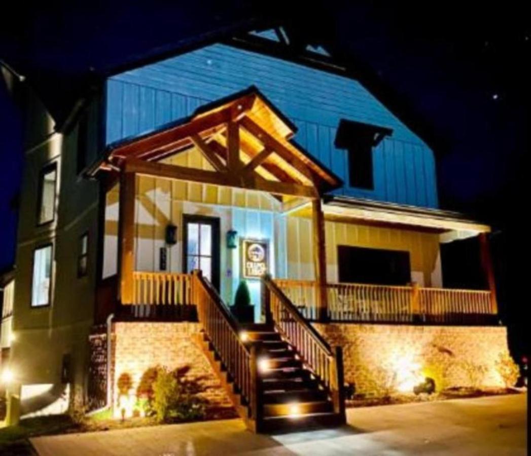 Premier Retreat With Hot Tub, Theater & Pool Table Villa Hollister Eksteriør bilde